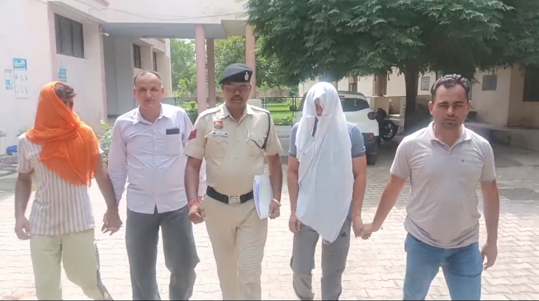 76 boxes of illegal liquor recovered from two vehicles.